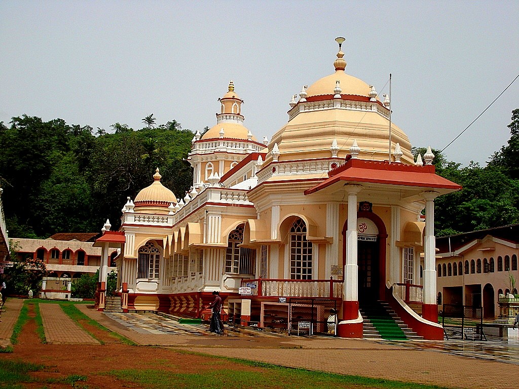 Shri Mangeshi Temple, Priol